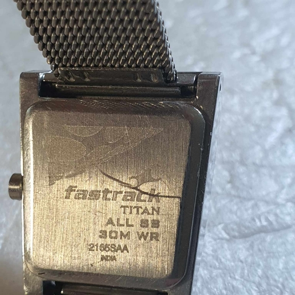 Fastrack #2165SAA Silver/White Stainless Steel Mesh Women's Watch - Picture 4 of 4